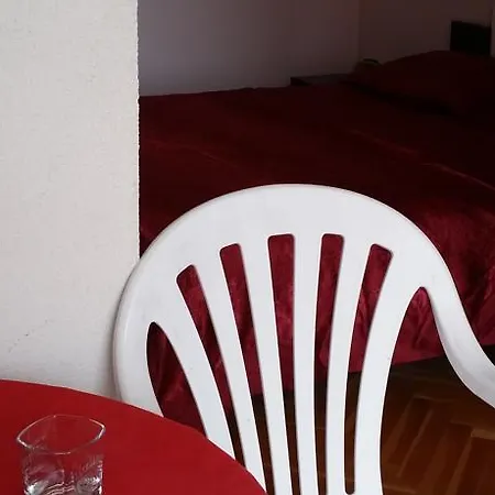 Ultra Apartment Split