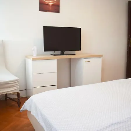 Ultra Apartment Split