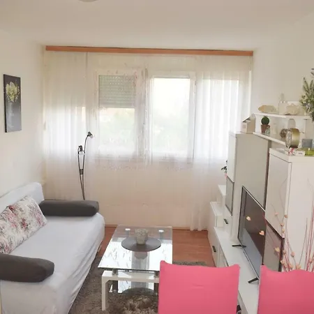 Apartment Ultra